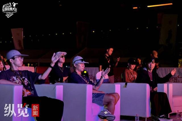 必一运动平台超燃超炫超劲爆！全国街舞大会展演火热开启！(图2)