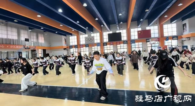 北京舞蹈名师赴驻马店开展爵士舞公益培训助力地方艺术教育发展