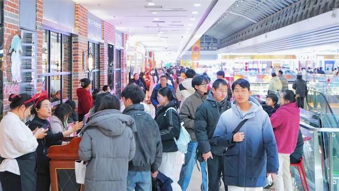 武汉经开区元旦消费热力十足重点商圈销售额破千万元(图3)
